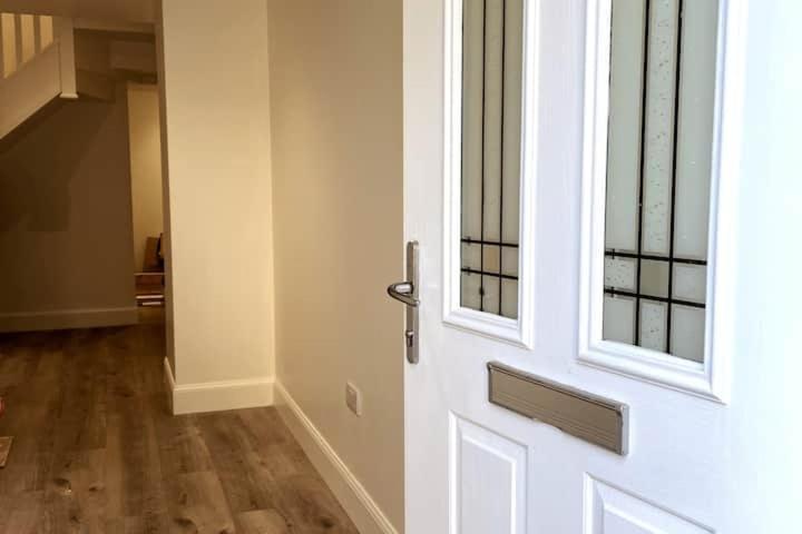 Lovely 3 Bedroom Apartment With Private Garden In Edinburgh City Centre Экстерьер фото