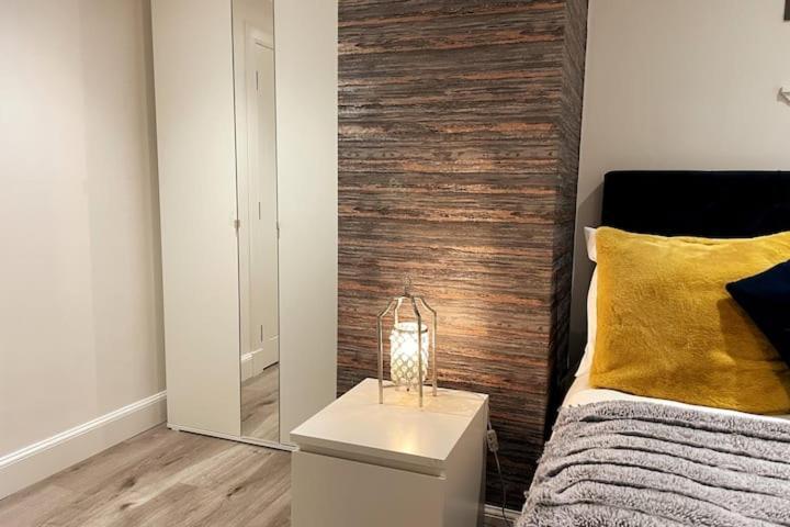 Lovely 3 Bedroom Apartment With Private Garden In Edinburgh City Centre Экстерьер фото