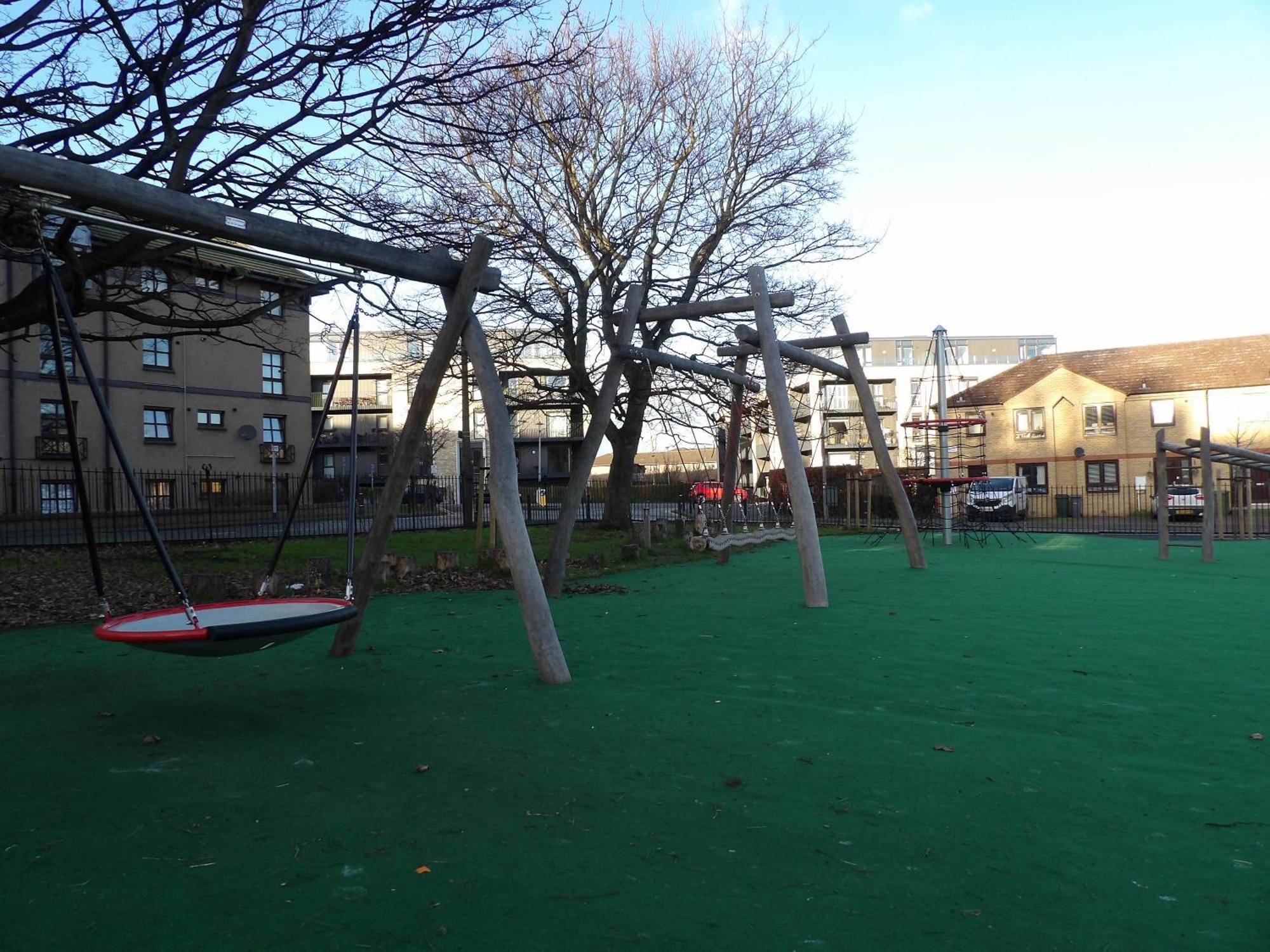 Lovely 3 Bedroom Apartment With Private Garden In Edinburgh City Centre Экстерьер фото